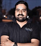 Praveen Vashistha, Founder and Director of Gxpress.