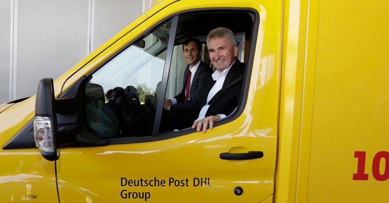 green-operations-for-dhl-in-germany-with-10000th-streetscooter-supply-chain