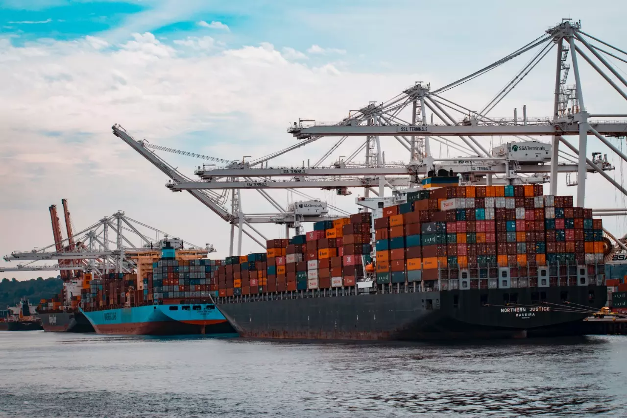 Carriers have $130bn cash, shippers expecting more: Drewry