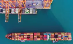 DHL Global Forwarding decarbonises 100% LCL ocean shipments DHL Global Forwarding decarbonises 100% LCL ocean shipments