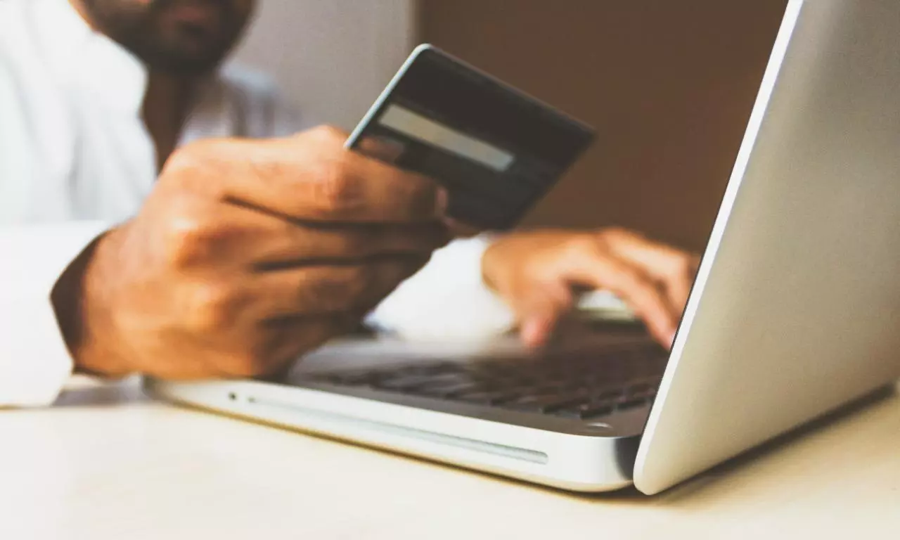 Nearly 60% of Indian consumers wont shop online this festive season anticipating delivery delays, returns snags: Survey Nearly 60% of Indian consumers wont shop online this festive season anticipating delivery delays, returns snags: Survey