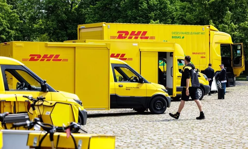 Deutsche Post DHL Group Q2 revenue up 23% Deutsche Post DHL Group Q2 revenue up 23%