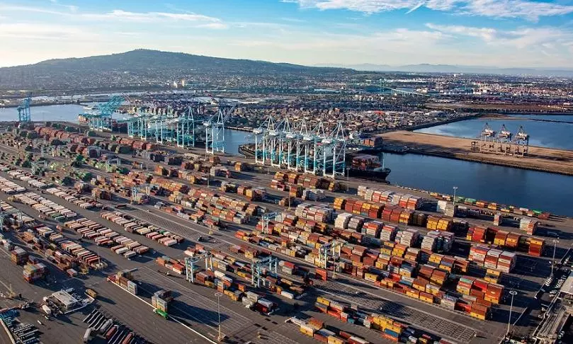 Los Angeles Port handles record volumes in July