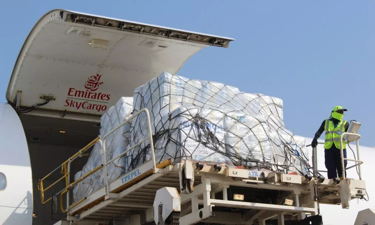 Emirates launches humanitarian airbridge to Pakistan