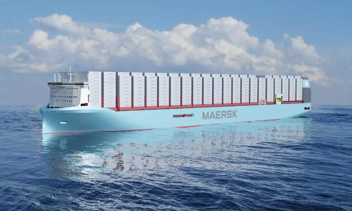 Maersk orders 6 new green methanol 17,000 TEU container vessels