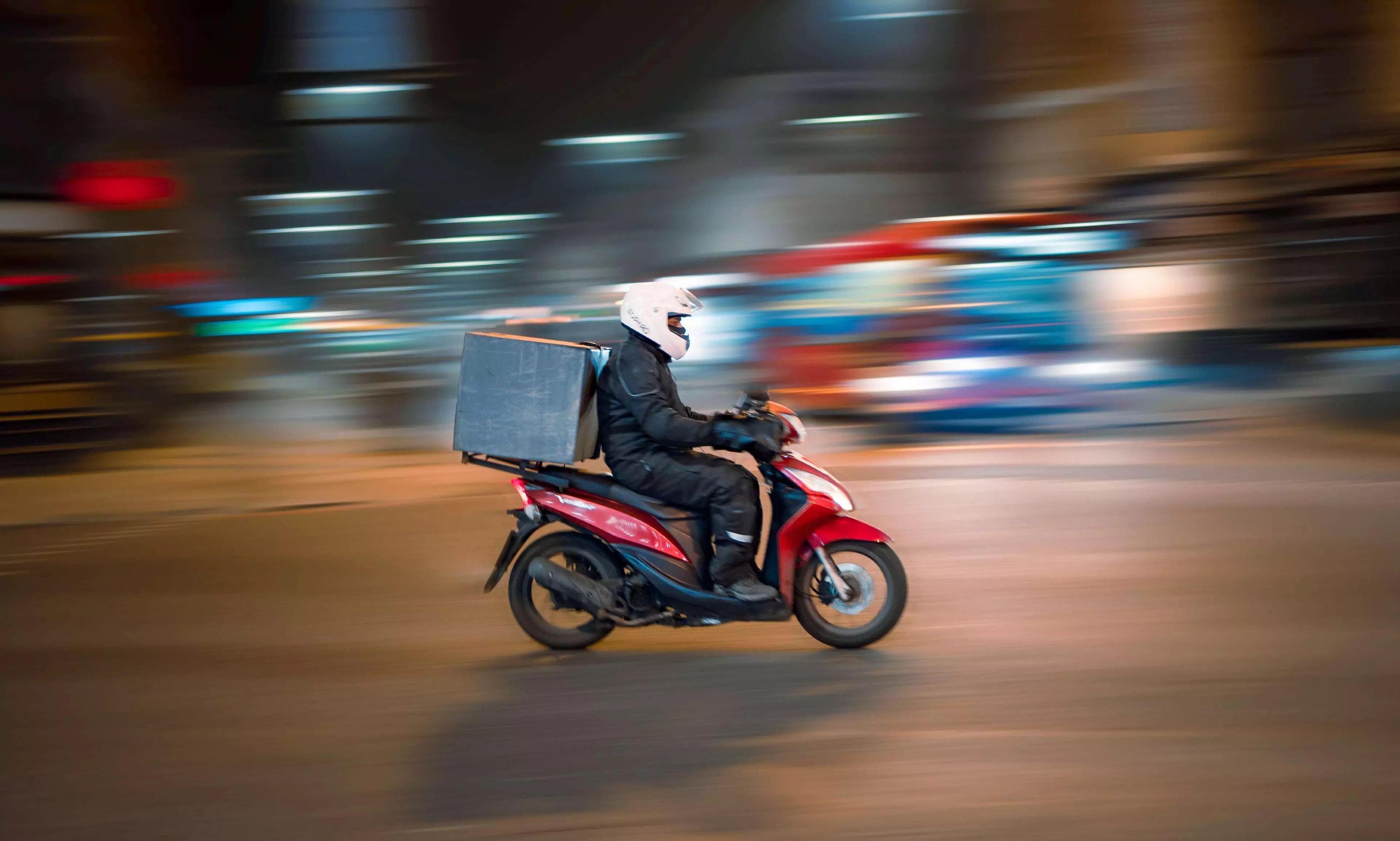 How to navigate last-mile delivery complications and ensure customer satisfaction