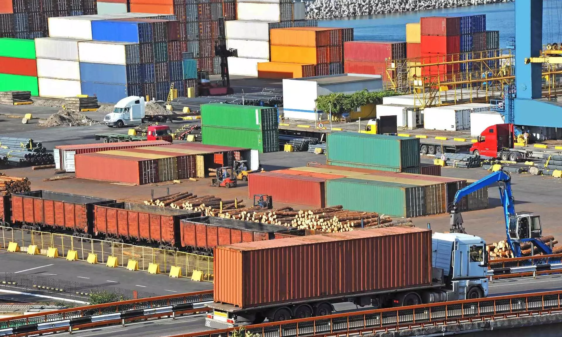 Multimodal Logistics Parks: India’s opportunity to hack its logistics Multimodal Logistics Parks: India’s opportunity to hack its logistics