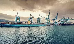 Maersk integrator strategy high risk move: Drewry
