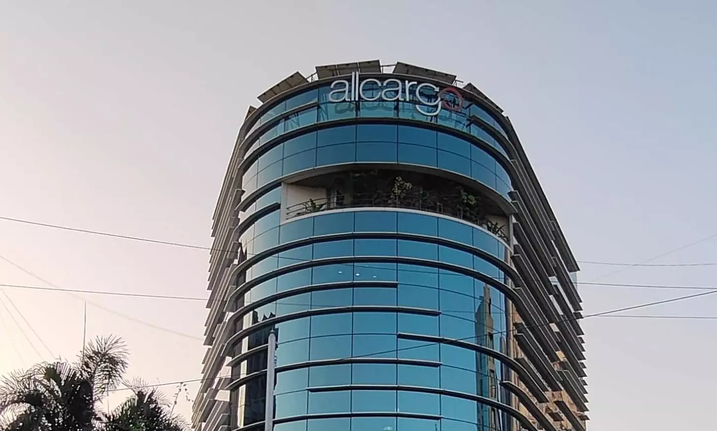 Allcargo consolidates position in contract logistics; buys out partner’s 39% stake Allcargo consolidates position in contract logistics; buys out partner’s 39% stake