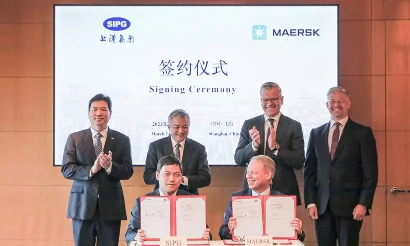 Maersk, Shanghai Port Group sign deal for green methanol bunkering