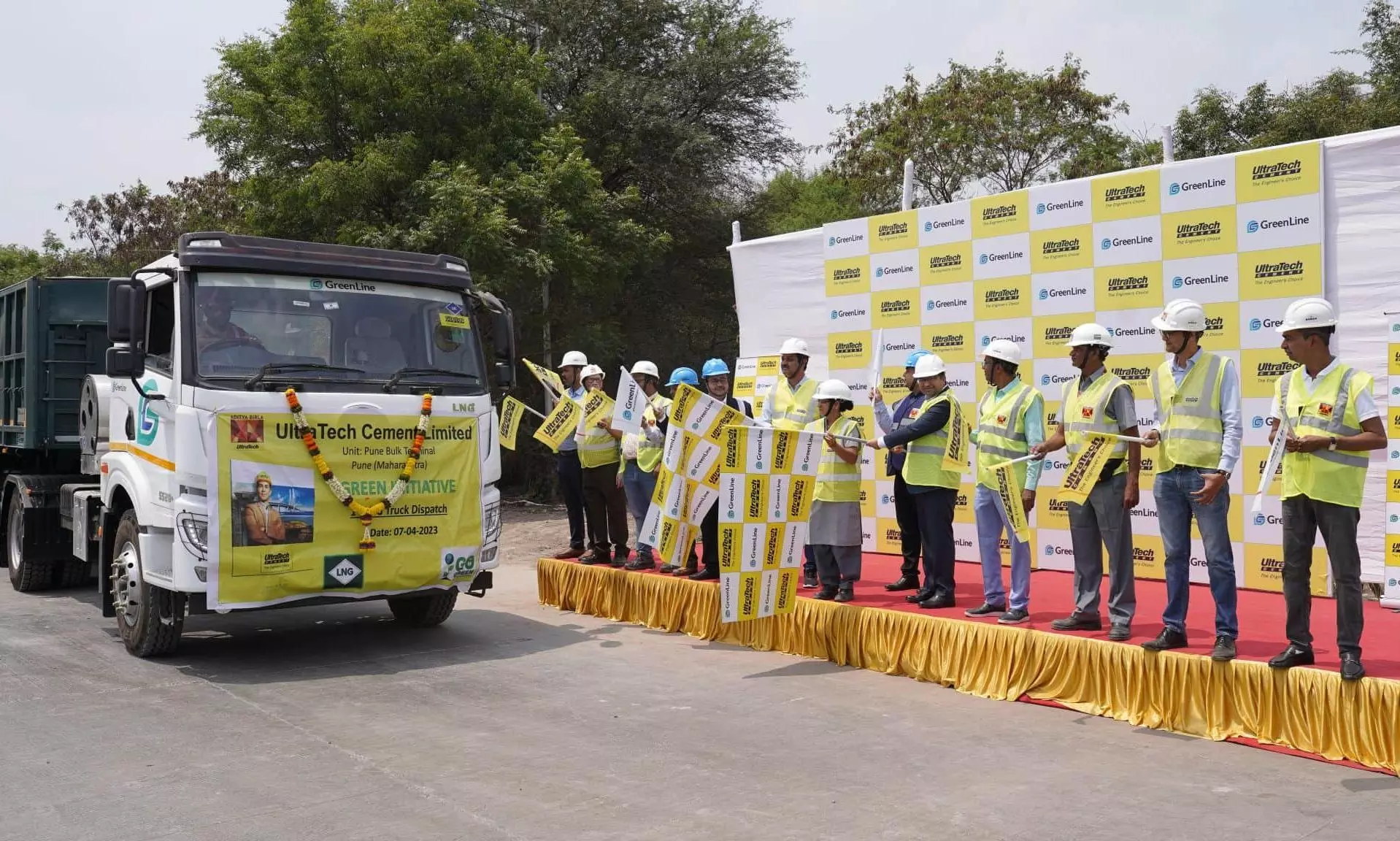 GreenLine deploys LNG trucks at UltraTech Cements Pune bulk terminal GreenLine deploys LNG trucks at UltraTech Cements Pune bulk terminal