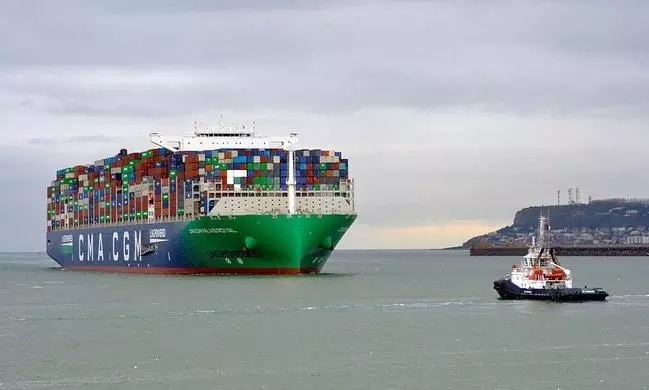 Long-term ocean freight rates drop over 60%: Xeneta