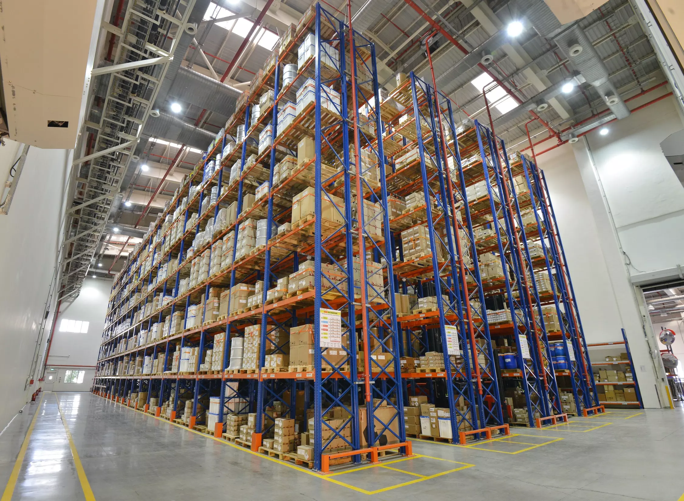 Navi Mumbai warehouse supplies large volume bulk products to major metros Navi Mumbai warehouse supplies large volume bulk products to major metros