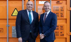 Hapag installs 700,000th tracking device Hapag installs 700,000th tracking device