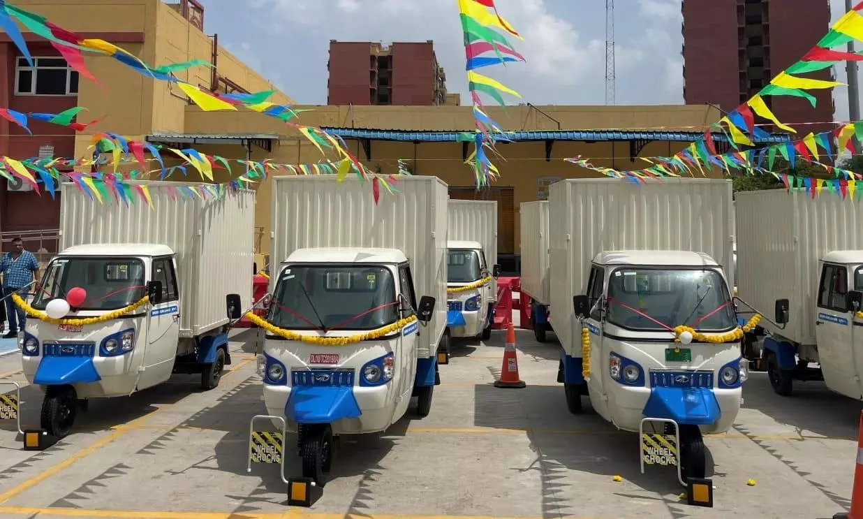 Amazon moves to counter Delhi pollution with more EVs Amazon moves to counter Delhi pollution with more EVs