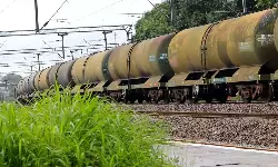 Indian Railways earns ₹4626 crore more in Apr-Dec 2023 than previous year Indian Railways earns ₹4626 crore more in Apr-Dec 2023 than previous year