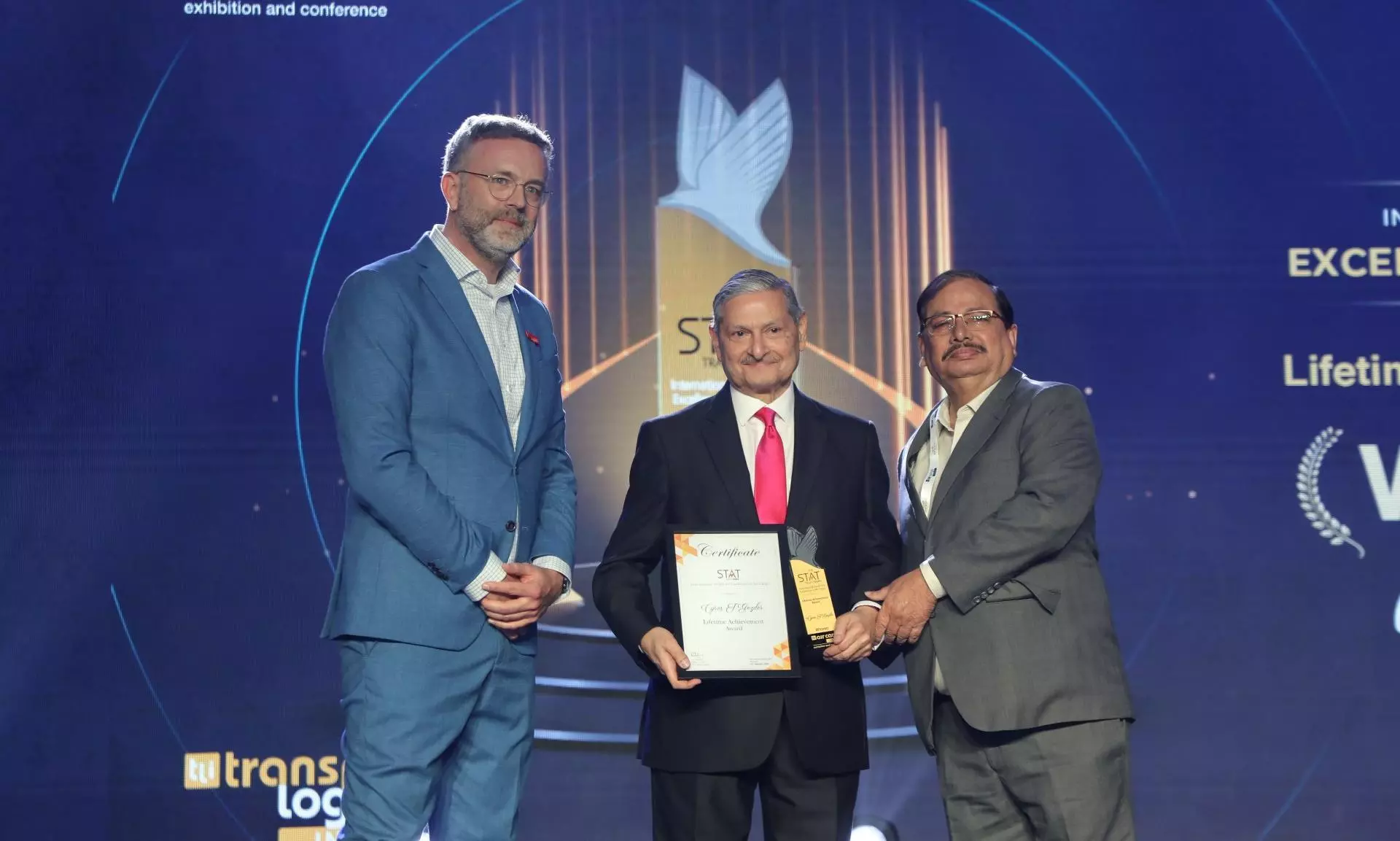 Cyrus Guzder wins Lifetime Achievement Award at air cargo India 2024