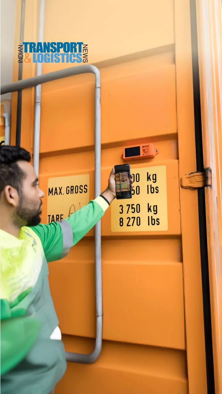 Hapag launches Live Position, first dry container tracking product