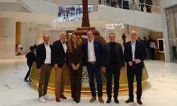 DHL, Lindt & Sprüngli partner for sustainable ocean freight DHL, Lindt & Sprüngli partner for sustainable ocean freight