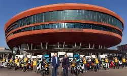 Amazon reaches 10,000 electric vehicles in India delivery fleet Amazon reaches 10,000 electric vehicles in India delivery fleet