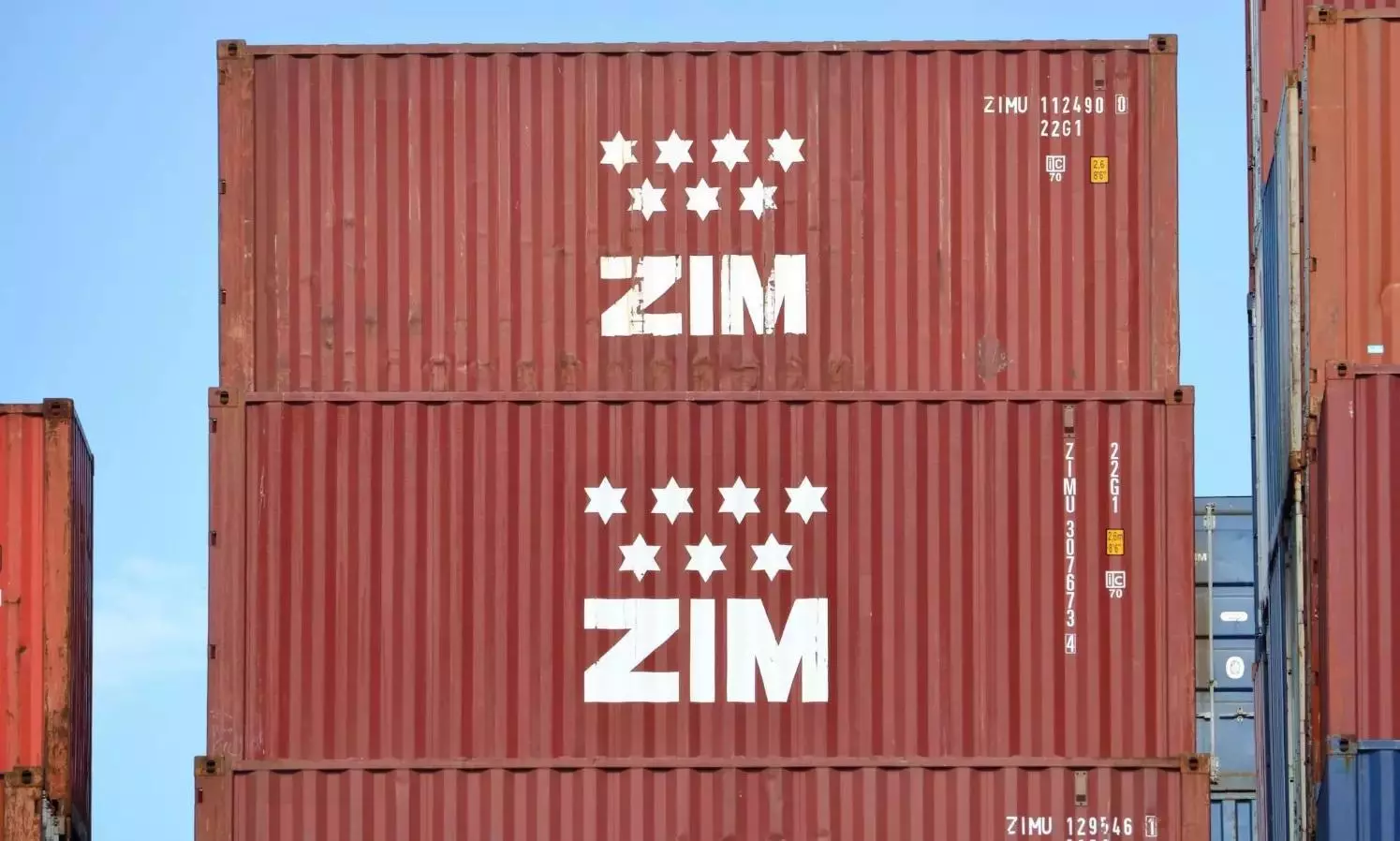 ZIM maintains 2025 outlook, Q1 net income zooms to $296 million ZIM maintains 2025 outlook, Q1 net income zooms to $296 million