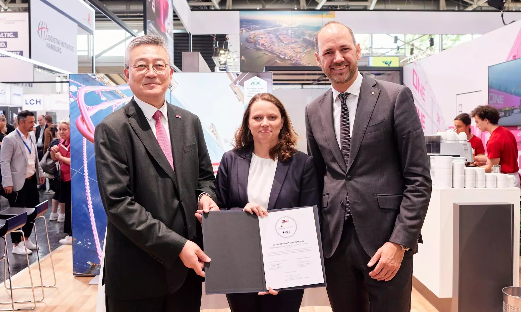 ONE, Hamburg Port Authority sign agreement for shore power ONE, Hamburg Port Authority sign agreement for shore power