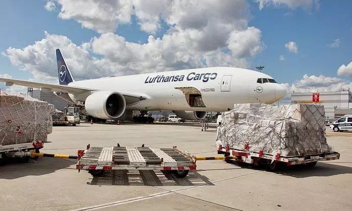 Lufthansa Cargo plans new VR training for aircraft loading supervisors Lufthansa Cargo plans new VR training for aircraft loading supervisors