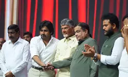 Gadkari inaugurates 29 highway projects worth ₹5,233 crore in Andhra Gadkari inaugurates 29 highway projects worth ₹5,233 crore in Andhra