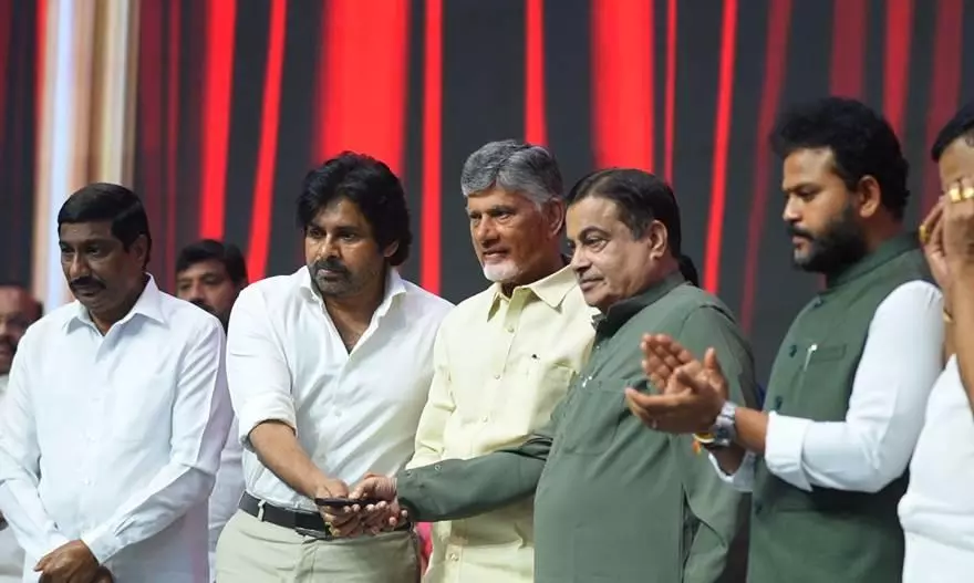 Gadkari inaugurates 29 highway projects worth ₹5,233 crore in Andhra