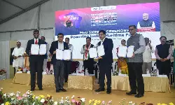 Cochin Shipyard inks deal with HD KSOE, plans US $2.11 bln expansion Cochin Shipyard inks deal with HD KSOE, plans US $2.11 bln expansion