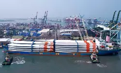 MV GHT MARINAS berths at VOC Port with 103 windmill blades