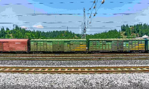 Indian Railways freight loading crosses 1 billion tonne mark in FY26