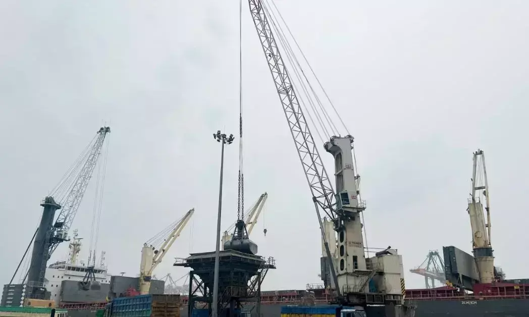 India’s VOC Port receives first clinker vessel under Ambuja MoU