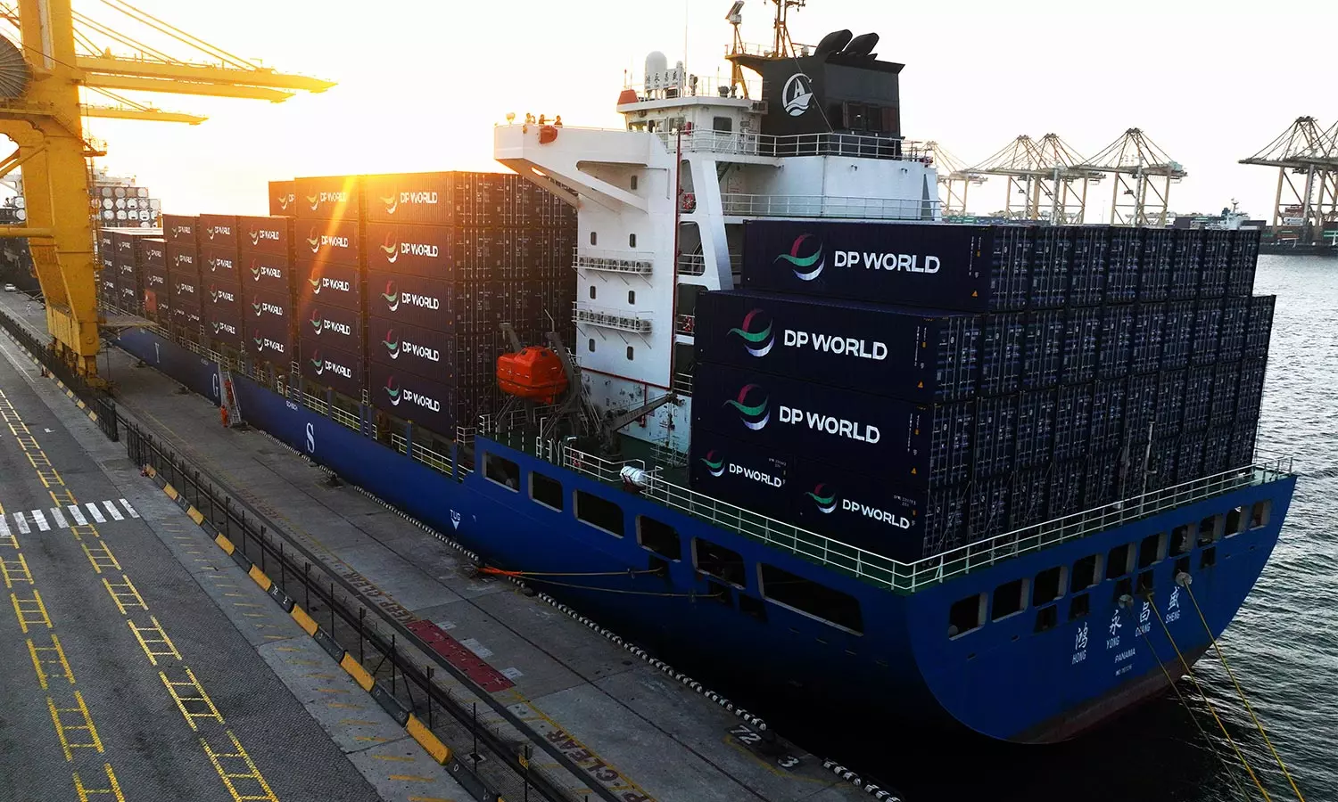 DP World consolidates marine services brands under unified global identity DP World consolidates marine services brands under unified global identity