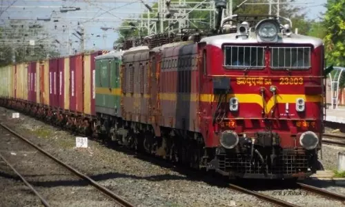Indian Railways records 1670 MT freight loading in 2025–26