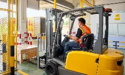 DHL Express launches heavyweight service for cargo up to 3,000 kg DHL Express launches heavyweight service for cargo up to 3,000 kg