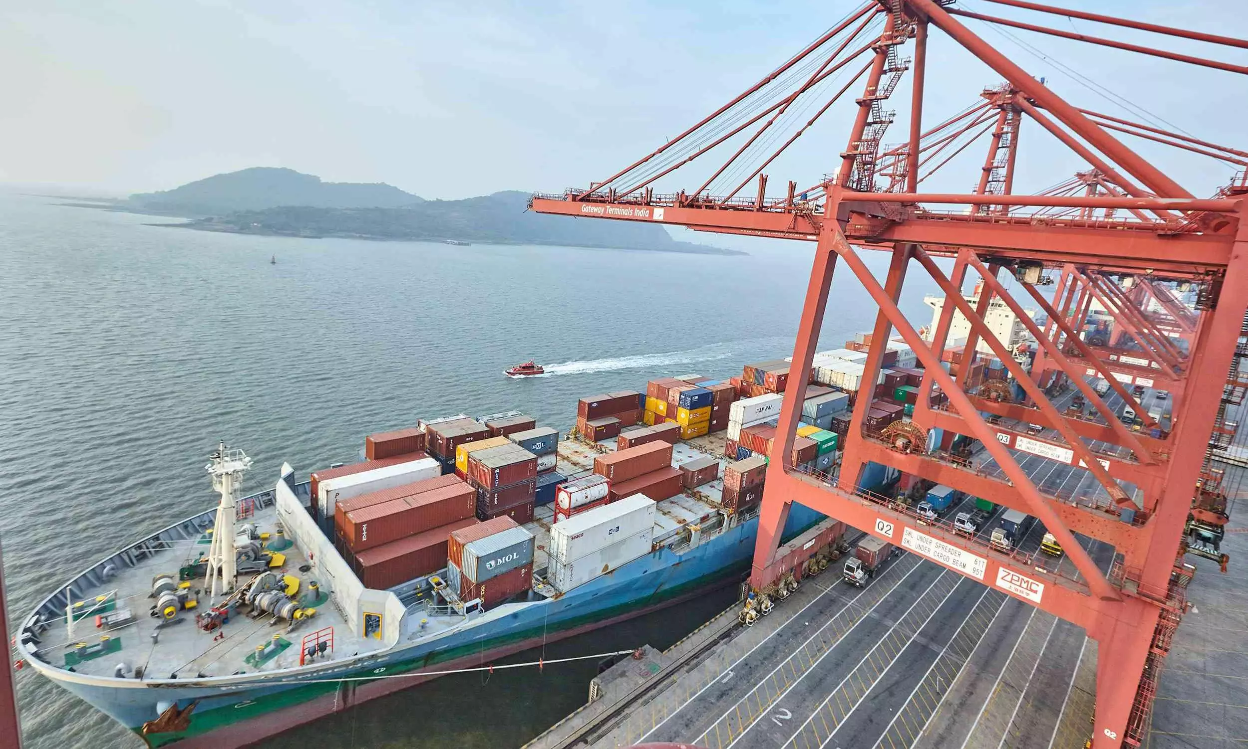 JNPA pushes direct delivery, rail evacuation to ease container pile-up JNPA pushes direct delivery, rail evacuation to ease container pile-up