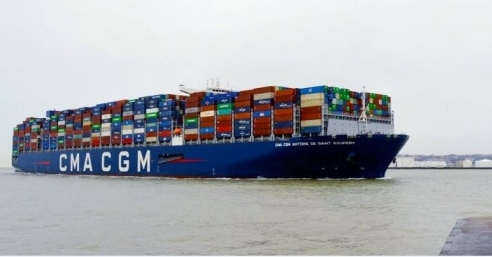 CMA CGM decides not to carry plastic waste on its ships