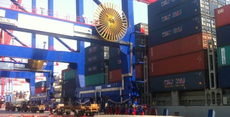 APM Terminals Pipavav welcomes the INDFEX service APM Terminals Pipavav welcomes the INDFEX service