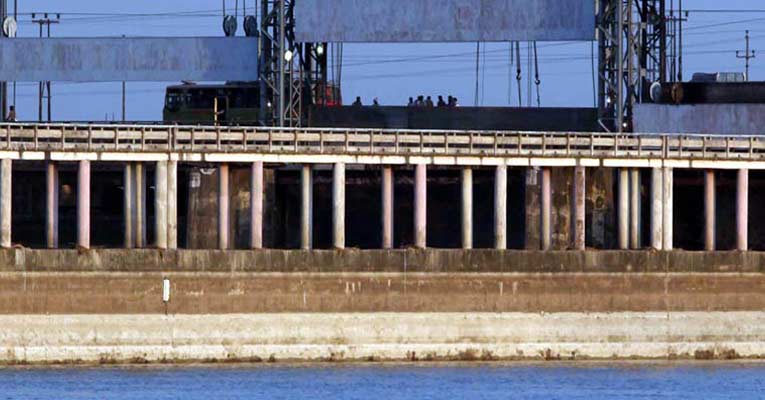 IWAI takes up construction of navigational lock at Farakka, West Bengal