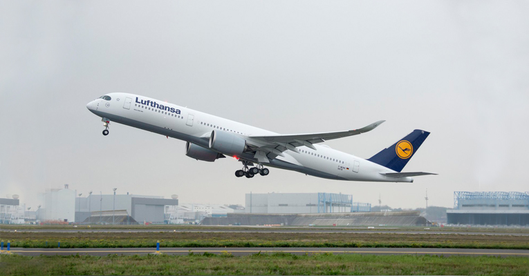 Lufthansa’s maiden Munich-Delhi flight carries 30,000 euro donations