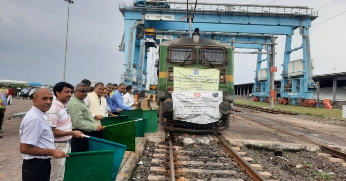 APM Terminals Pipavav connects with Western Dedicated Freight Corridor