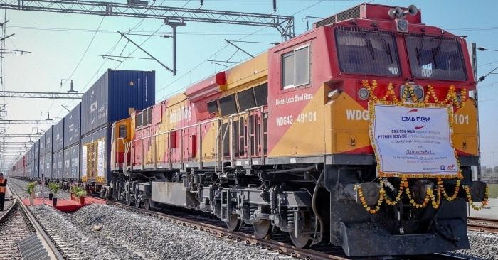 The two double-stack ship to rail dedicated trains, one leaving from Mundra and the other from Pipavav, were clubbed at New Kishangarh Junction for the onward journey on the WDFC to New Ateli Junction and were split from there for GatewayRail%u2019s Inland Container Depot %u2013 Gurugram (Garhi Harsaru).