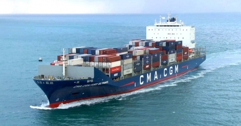 During the second quarter of 2020, the CMA CGM Group posted positive net income, Group share of $136 million, up sharply, compared with a loss of $109 million during the second quarter of 2019, and a benefit of $48 million during the first quarter of 2020.