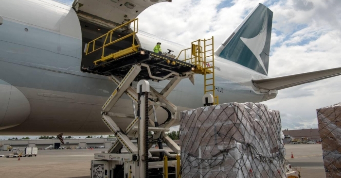 Cathay Pacific Cargo, forwarder Expeditors and logistics company Davis Trucking partnered with the Oregon Health Authority and Department of Administrative Services, offering their services free of charge for the shipment.