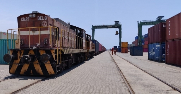 The containers were bound for export on ONE vessel %u201CXin Pu Dong%u201D, on the TE1 service with a final destination of Manila.