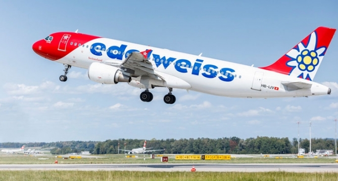 Edelweiss has integrated the option to fly CO2-neutrally directly into the booking process.