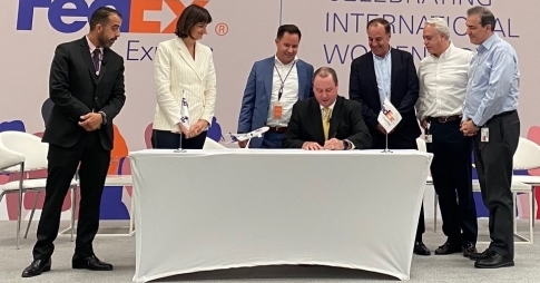 FedEx Express MEISA president signs Women's Empowerment Principles of UN