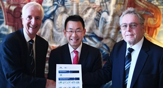 Bob Rogers, Wilson Kwong and Urs Wiesendanger, president, ULD CARE sign the Code of Conduct Agreement. Bob Rogers, Wilson Kwong and Urs Wiesendanger, president, ULD CARE sign the Code of Conduct Agreement.