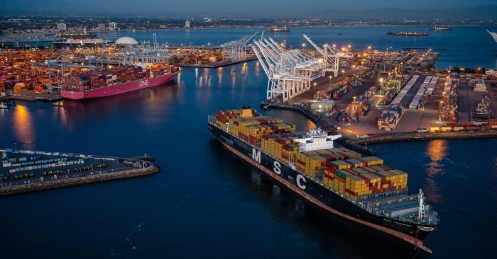 LA/LB ports to go ahead with container dwell fee; time till Nov 15 to clear containers